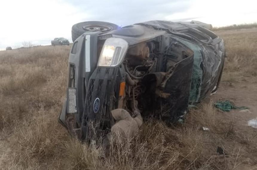Fallecioacute el jefe comunal de Limay Mahuida en un vuelco