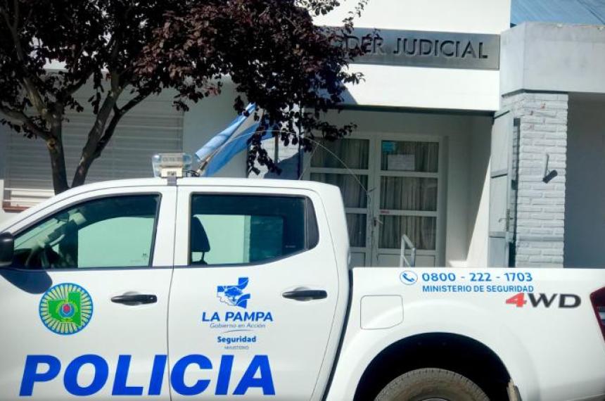 Tragedia en Victorica en el Diacutea del Amigo- un adolescente de 16 antildeos murioacute tras ser apuntildealado