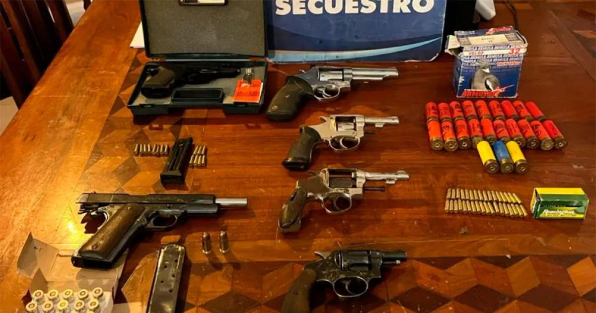 Buscaban un celular y encontraron un arsenal- secuestraron armas de guerra y maacutes de 100 municiones