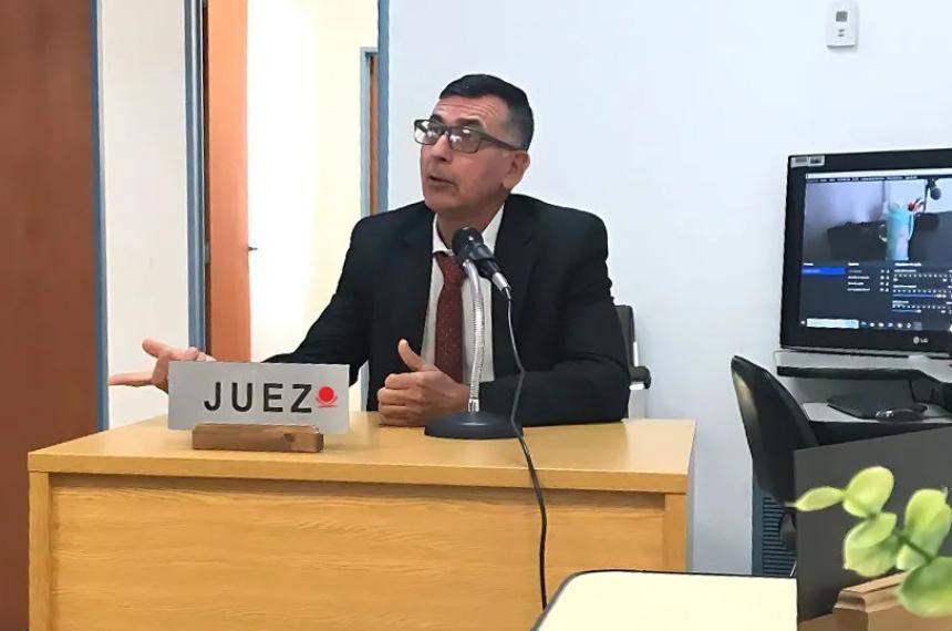 Victorica- diez diacuteas de arrestro para el menor que matoacute a otro