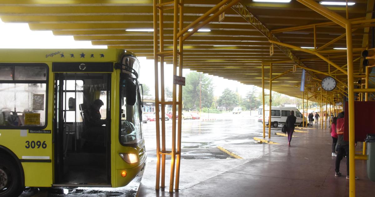 Murioacute una mujer en la Terminal de Oacutemnibus de Santa Rosa