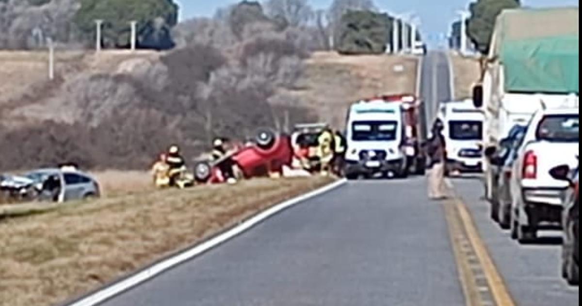 Un muerto y cuatro heridos graves luego de un choque frontal en la Ruta 35