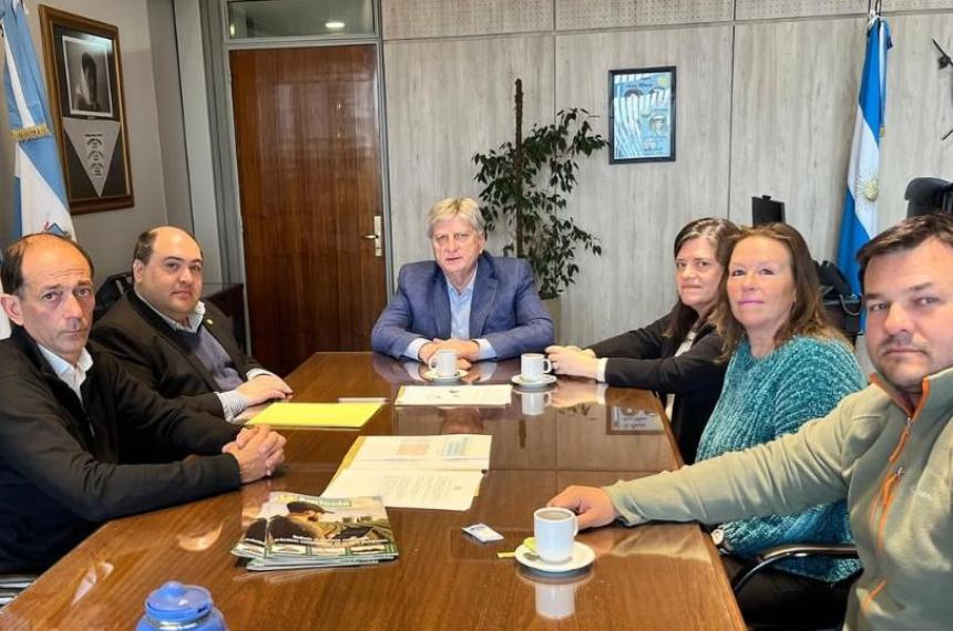 Ziliotto se reunioacute con autoridades de la Asociacioacuten Agriacutecola Ganadera