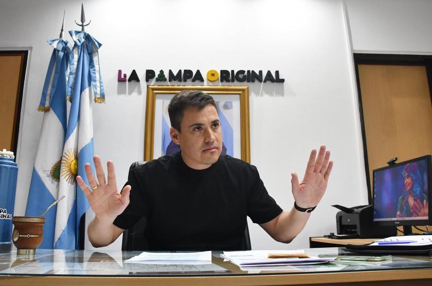 Turbulencia en Turismo- Echeveste denuncia ataques poliacuteticos en antildeo electoral