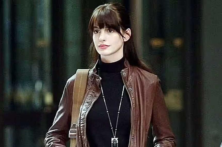 Anne Hathaway y su look para El diablo viste a la moda 2