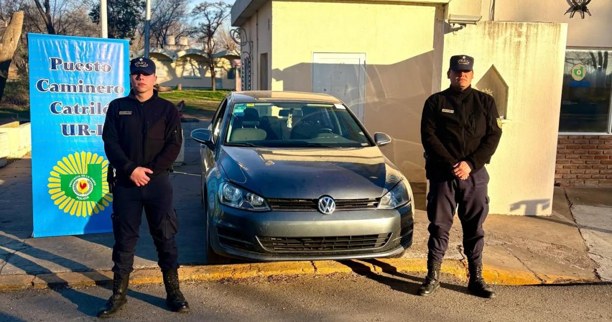 Recuperaron en Catriloacute un auto robado hace 9 antildeos