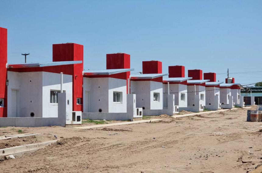 Adjudicaron en Catriloacute 20 viviendas que habiacutean sido abandonadas por Nacioacuten