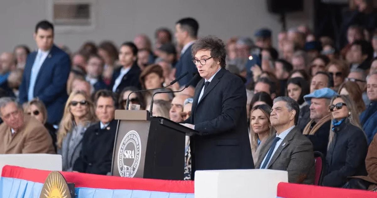 Otro guintildeo de Milei al campo- anunciariacutea una baja de retenciones