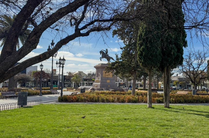 Semipeatonal y plaza San Martiacuten- nuacutemeros finales de las obras realizadas en el microcentro