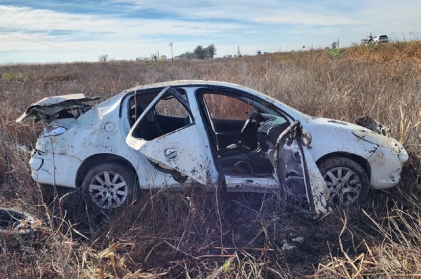 Despiste y vuelco en la Ruta Provincial 102 