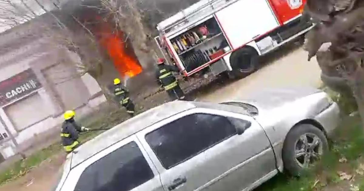 Rescate en Juniacuten- salvan a dos nintildeos que estaban atrapados en un feroz incendio