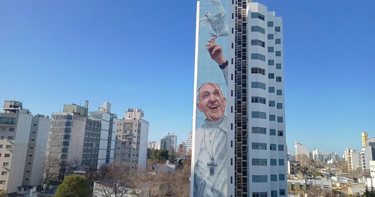Inauguraron en La Plata el mural maacutes grande del mundo dedicado al papa Francisco