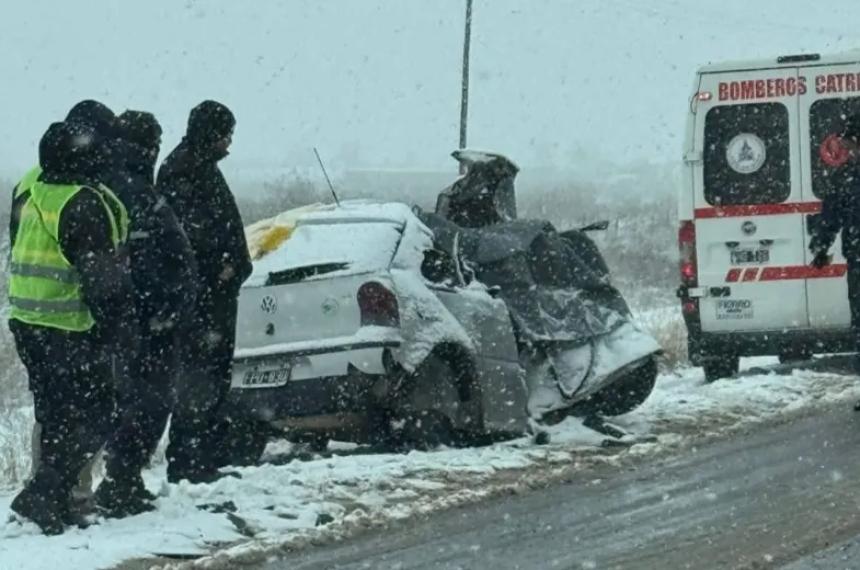 25 de Mayo llora a las viacutectimas del accidente- una mujer dos joacutevenes y una nena de 7 antildeos  