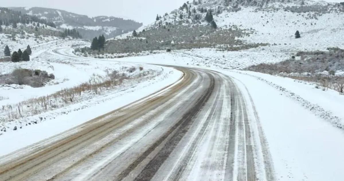 Riacuteo Negro y Neuqueacuten se cubrieron de nieve y Mendoza espera agua nieve 