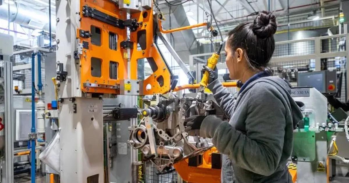 La actividad industrial crecioacute 12-en-porciento- pero sigue debajo de los niveles de 2023