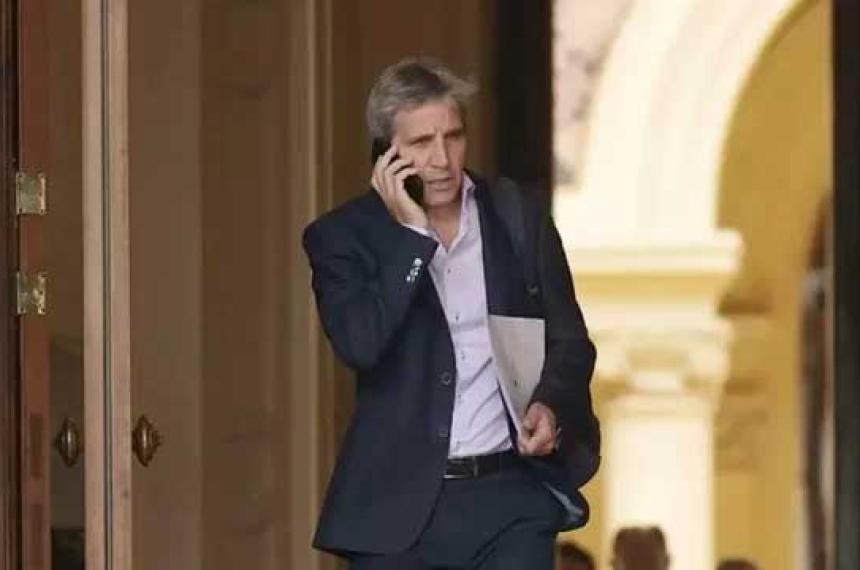 La Justicia de EEUU exige celulares y chats de Caputo y Massa por caso YPF