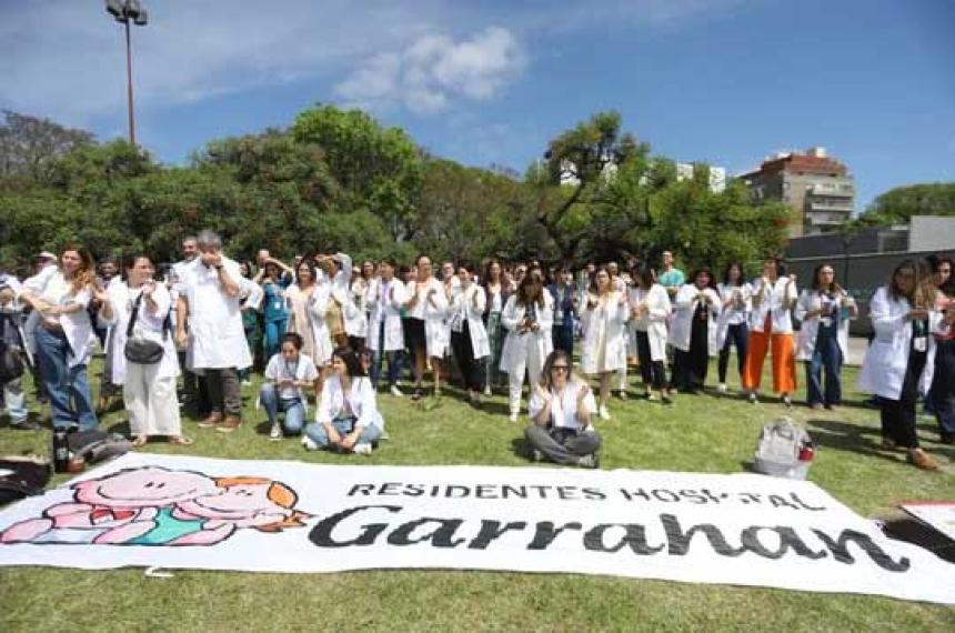 Profesionales del Garrahan convocan a marcha y acusan al Gobierno de ser mentiroso