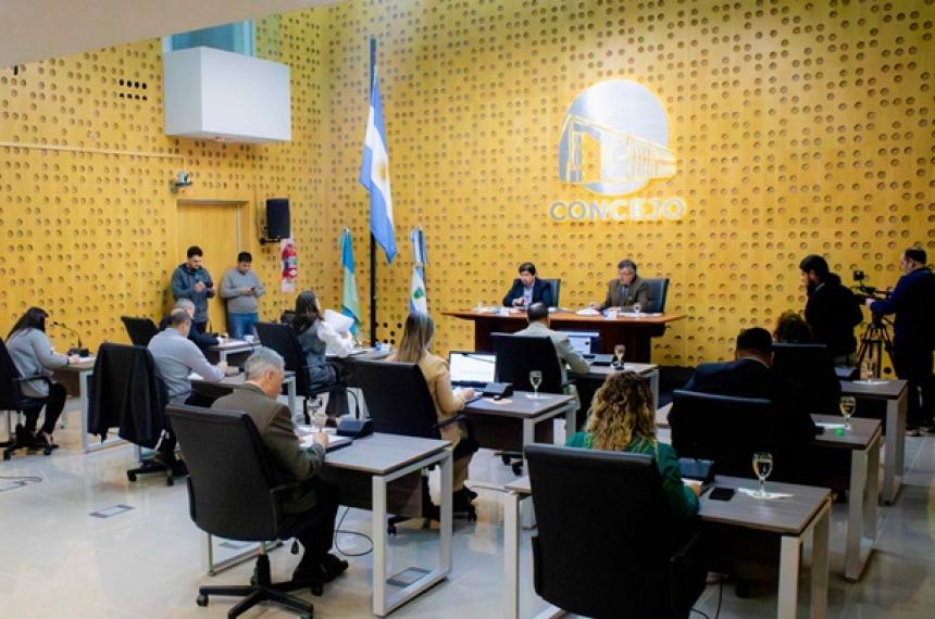 Juntos por el Cambio y el FreJuPa se cruzaron por una casa con custodia policial