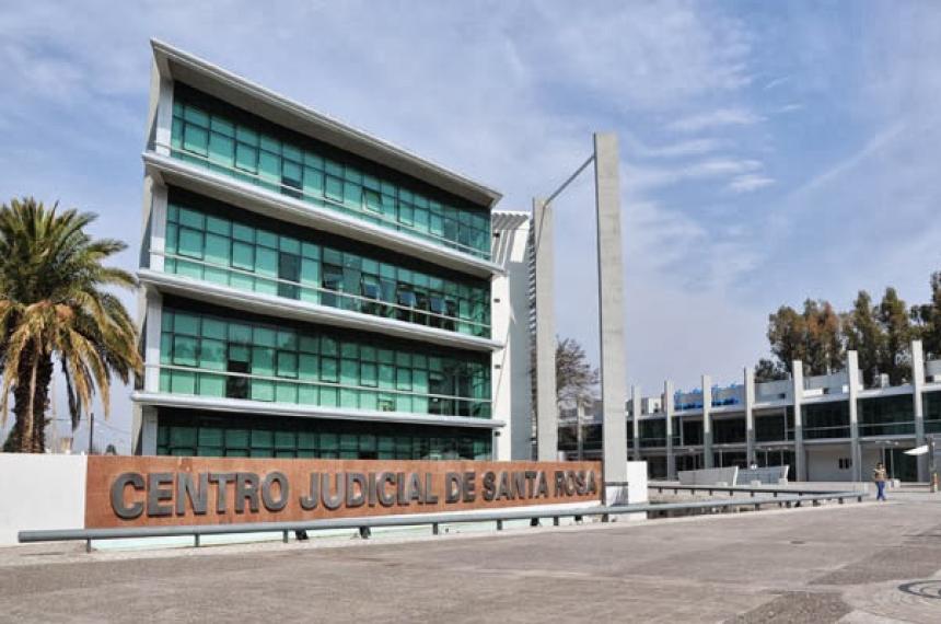 Un hombre fue condenado por golpear a su expareja con un laacutetigo