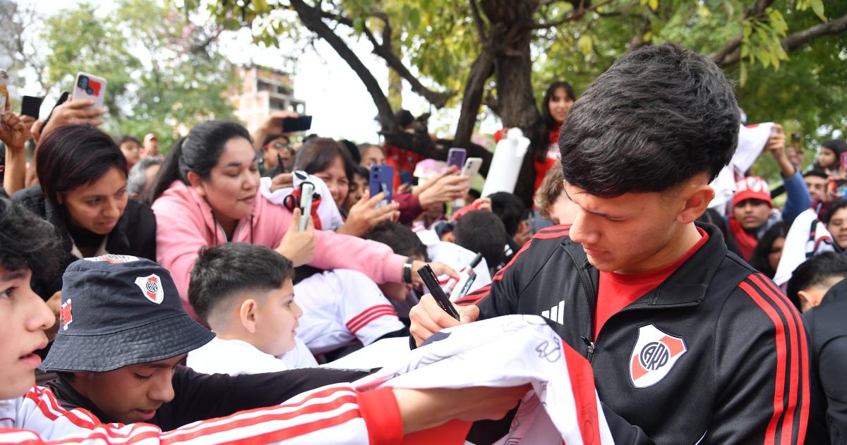 River quiere dar un paso maacutes ante San Martiacuten de Tucumaacuten