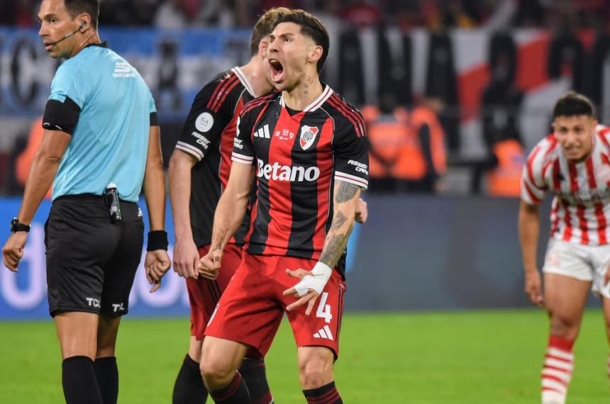 River superoacute sin problemas a San Martiacuten de Tucumaacuten y se clasificoacute a octavos de final