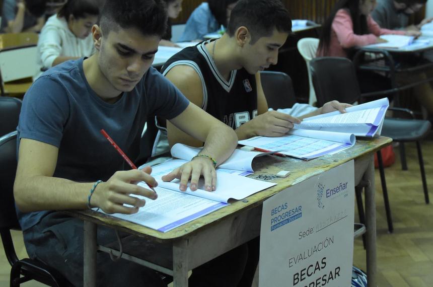 Segundo pago de las Becas Provinciales