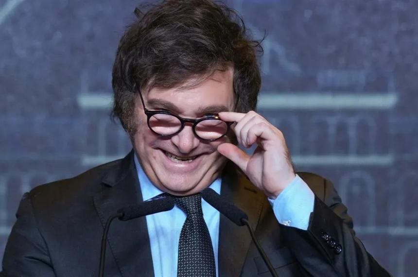 Milei oficializoacute el veto al aumento a jubilados moratoria previsional y emergencia en discapacidad
