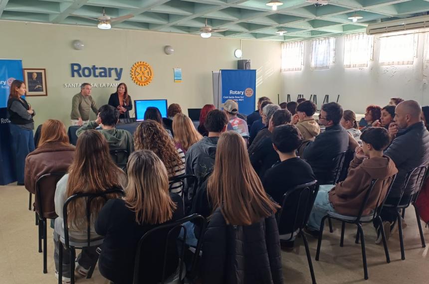Rotary se prepara para una nueva etapa- 17 aspirantes a los intercambios juveniles