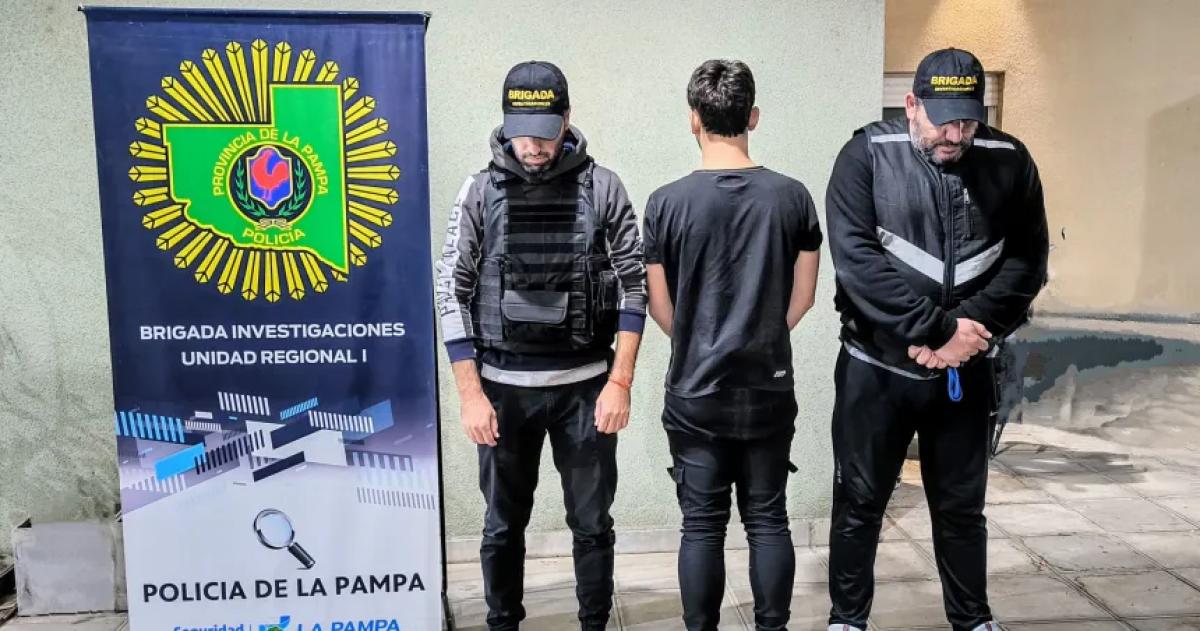 Dos condenados por estafa por la venta de un camioacuten deben devolver 10 mil doacutelares