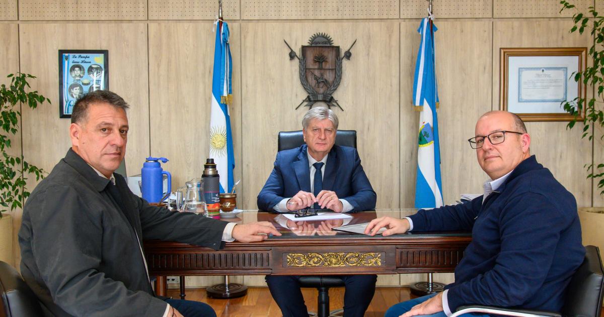Ziliotto recibioacute al intendente Moro por la criacutetica situacioacuten econoacutemica de La Adela