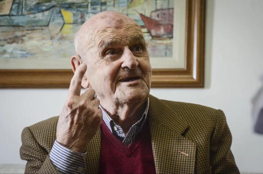 Los 101 antildeos de vida y legado del profesor Horacio Cunquero