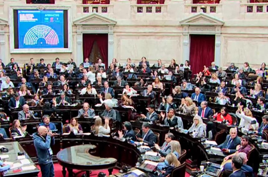 Otro golpe para el Gobierno- Diputados aproboacute la emergencia del Garrahan