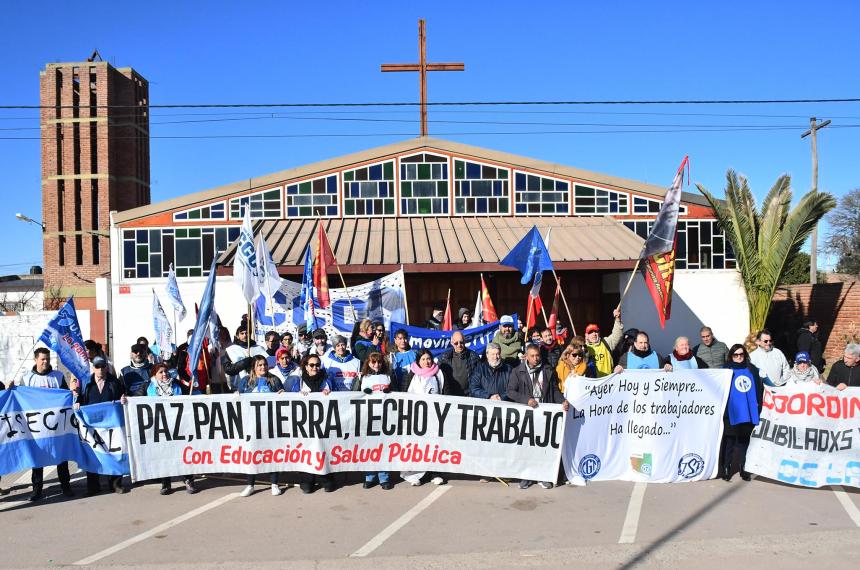 Movilizacioacuten por paz pan y trabajo en el diacutea de San Cayetano