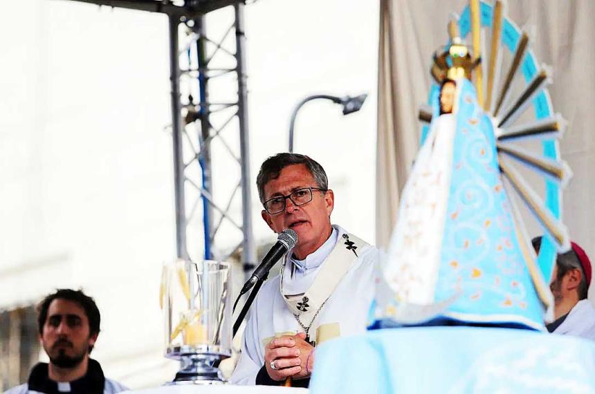 Garciacutea Cuerva en el Diacutea de San Cayetano- Nadie se salva solo