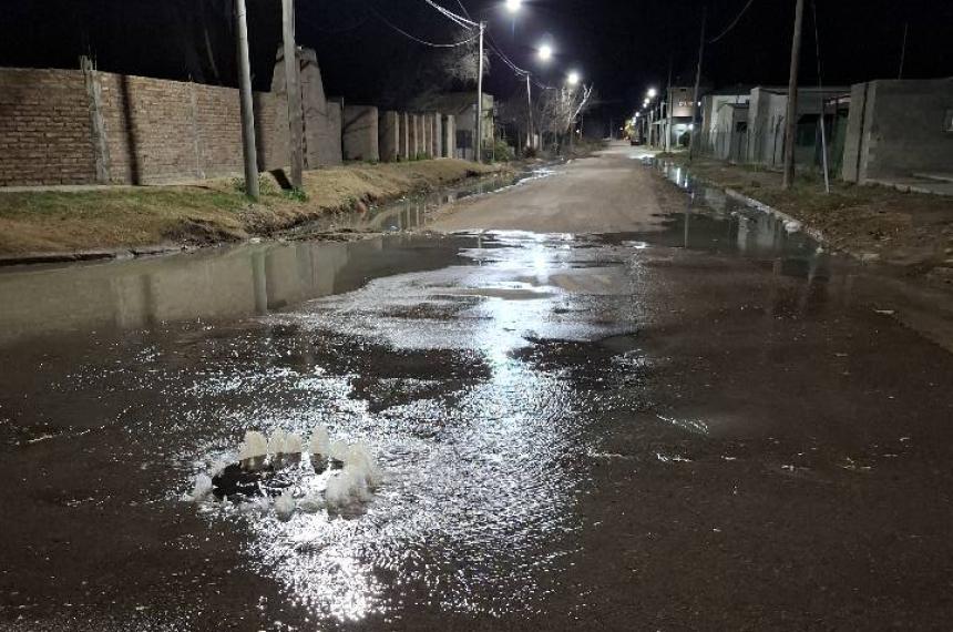 Otra fuente termal por la rotura de cantildeos