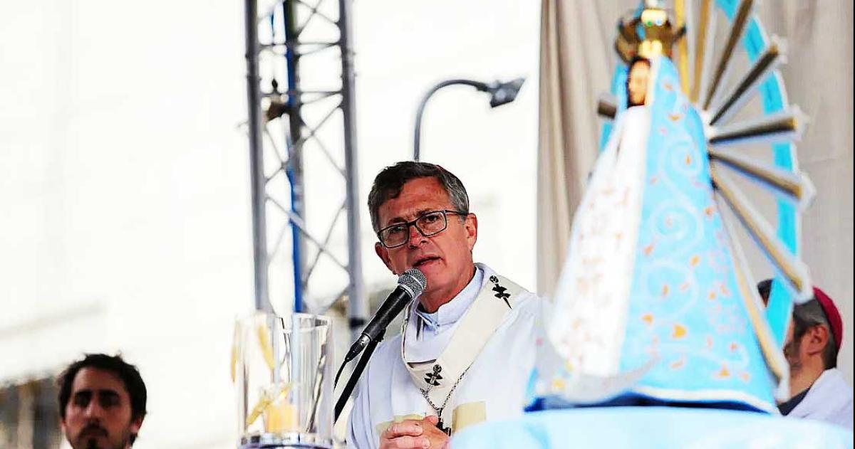 Garciacutea Cuerva en el Diacutea de San Cayetano- Nadie se salva solo