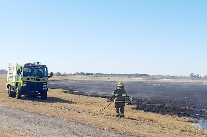 Un susto por un incendio en el Aeropuerto de Santa Rosa