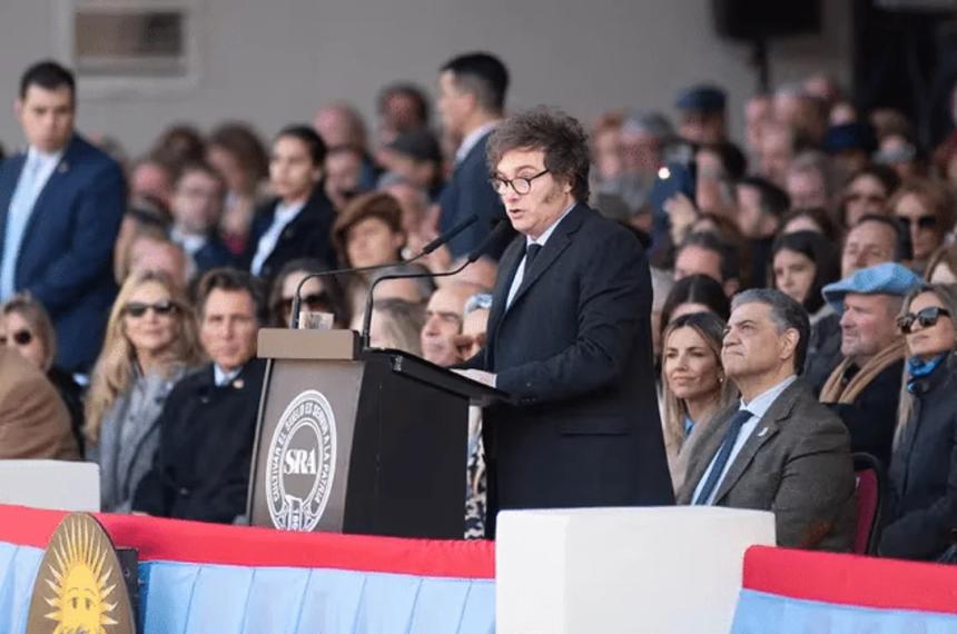 Tras la eliminacioacuten de las retenciones mineras el campo pide una quita total
