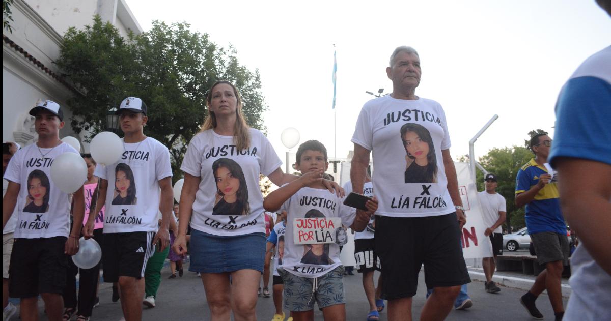 Familia de Liacutea Falcoacuten exige fecha urgente para el juicio- Estamos rotos pero seguimos de pie