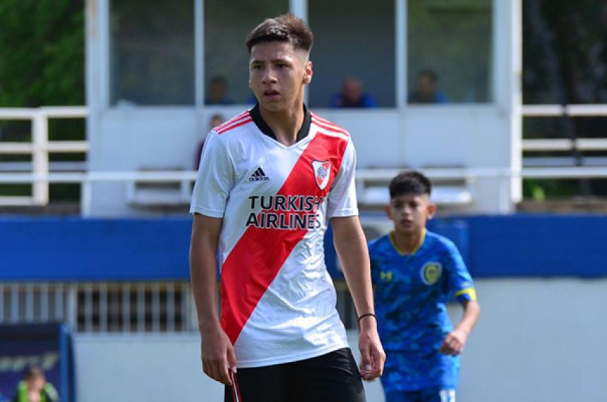 Valentiacuten Sayago citado a la Seleccioacuten Sub-15