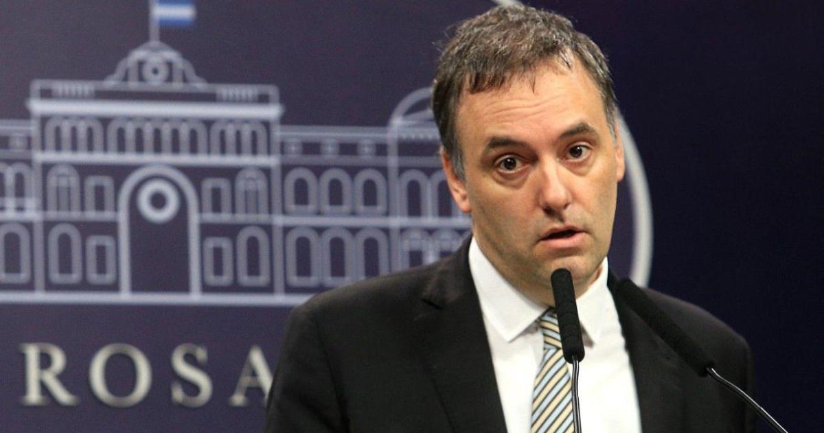 Manuel Adorni publicoacute un video alterado con inteligencia artificial de una entrevista a Axel Kicillof