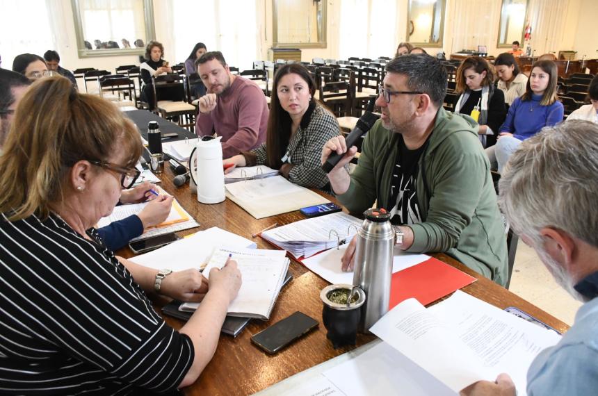 Poleacutemica en el Concejo por el Sorteo del Buen Contribuyente