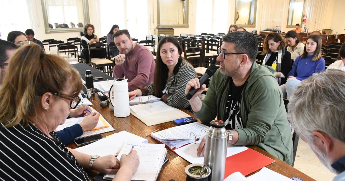 Poleacutemica en el Concejo por el Sorteo del Buen Contribuyente