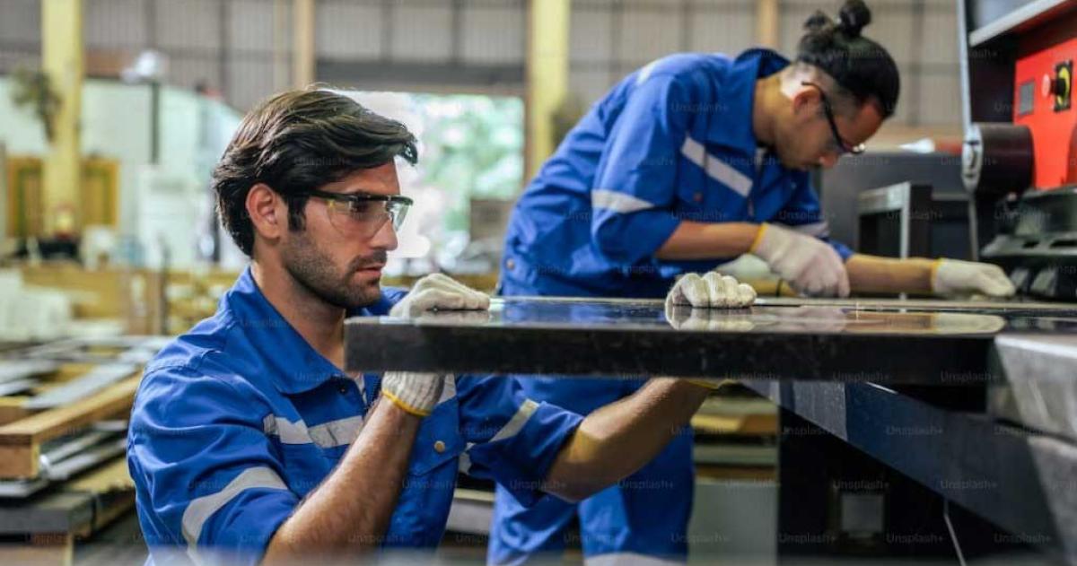 Crecioacute el empleo privado mejoraron los salarios y cayoacute la conflictividad durante junio