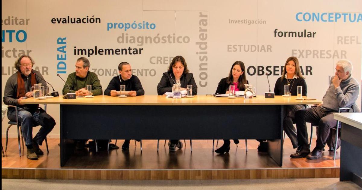 Diputados apunta a prohibir las ferias itinerantes por tres antildeos 
