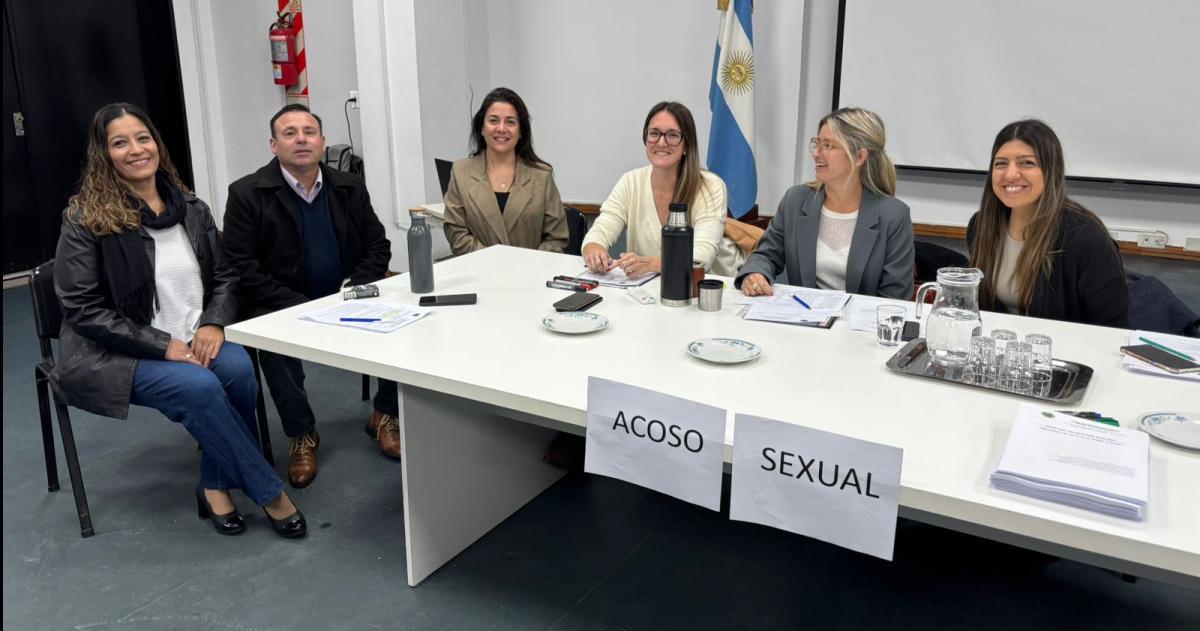 Policiacutea- reflexiones sobre el acoso sexual en el aacutembito laboral