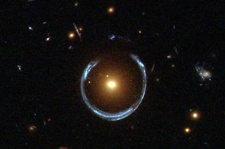 Detectan un agujero negro colosal a 5000 millones de antildeos luz de la Tierra