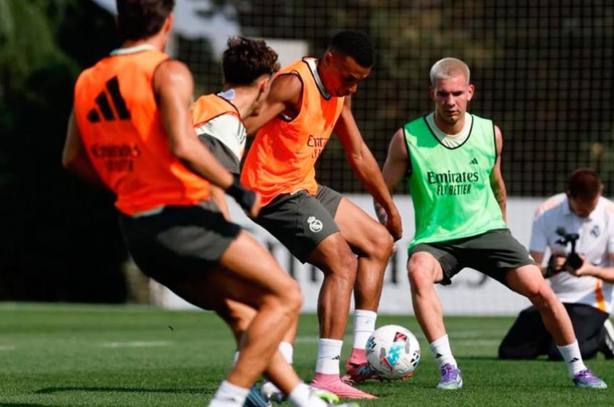 Franco Mastantuono tuvo su primera praacutectica en el Real Madrid y habloacute de su adaptacioacuten