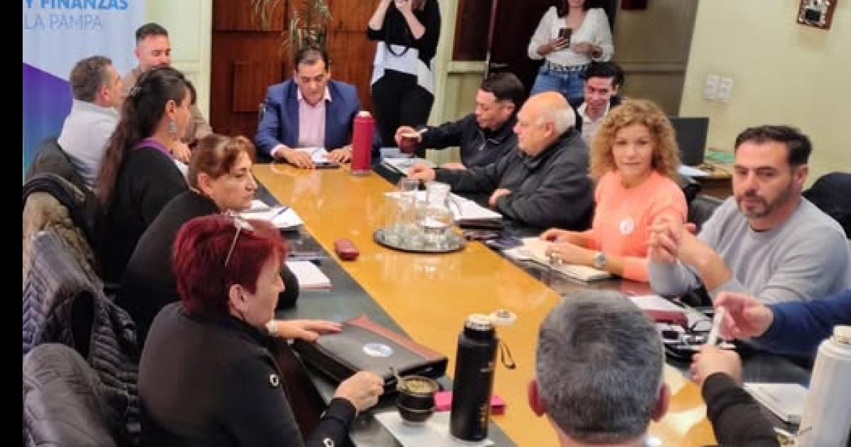 Paritaria estatal- el Gobierno haraacute oferta salarial el martes 19