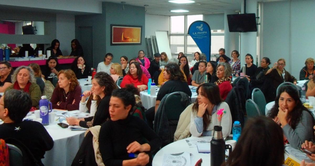Geacutenero- sigue ciclo de mentoriacuteas para insercioacuten laboral